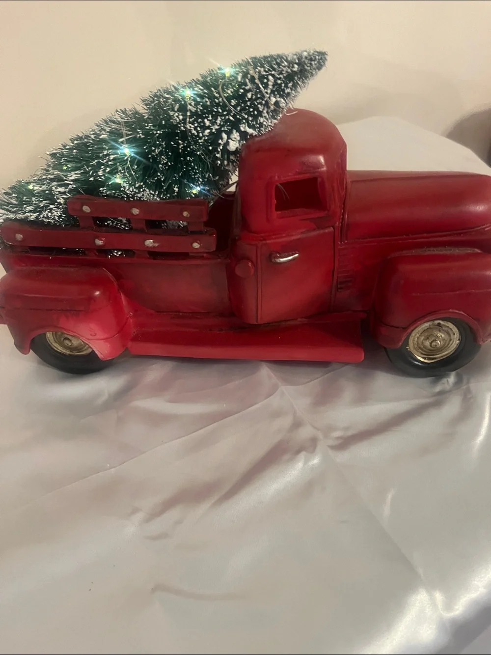 The Unbranded Brand classic red